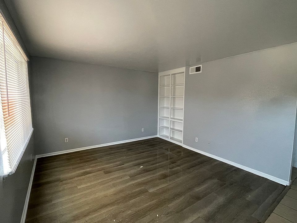 1st image of 40260 Mayberry Ave #9