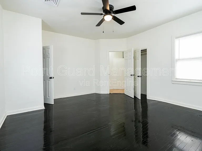 1827-1829 W Walker St #2 — Photo 15