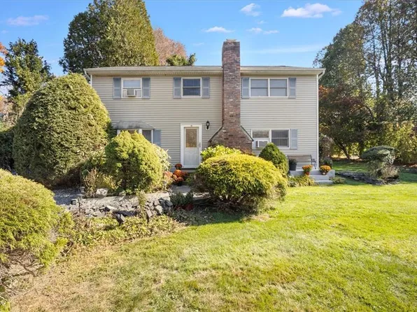 28 Lake Louise Drive, Carmel, NY 10512