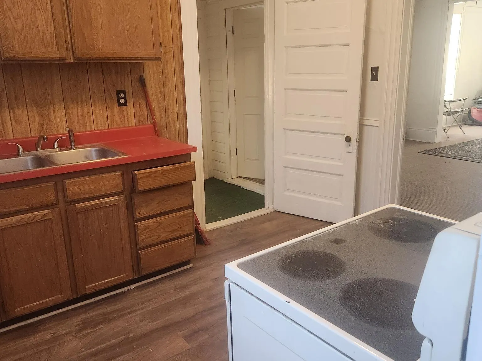 405 Lincoln Ave — Photo 4
