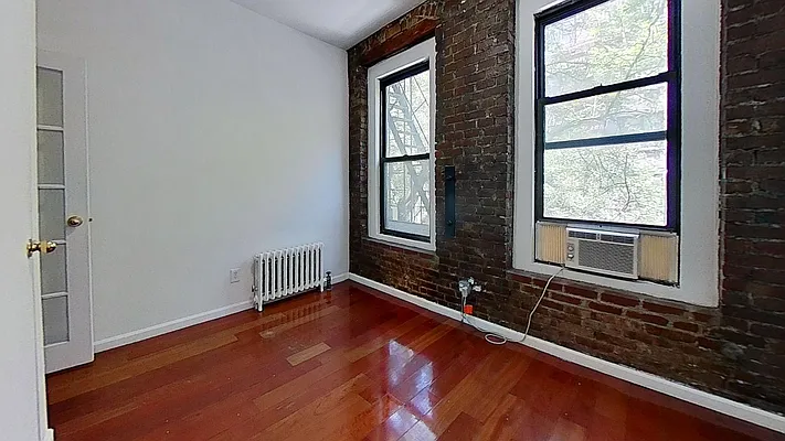 Rented by Bond New York | media 5