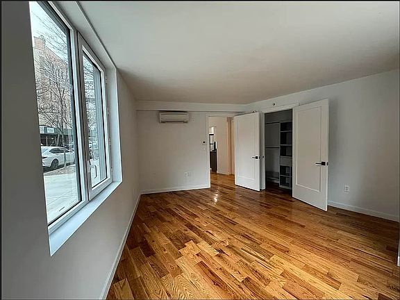 5th image of 461 Convent Ave #1R