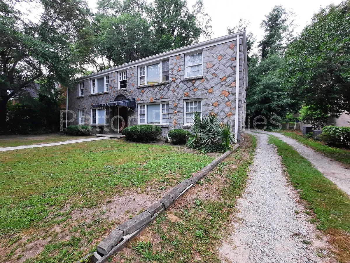 Building Photo - 209 S Harden St #209