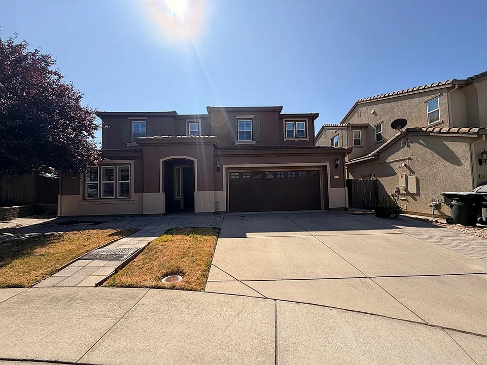 1804 Signet Ct