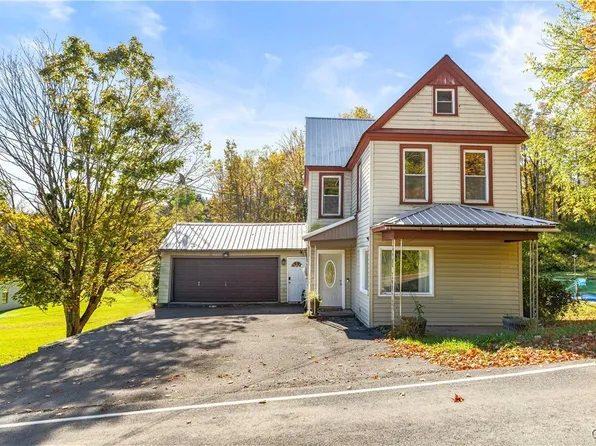 9260 Grange Hill Rd, New Hartford, NY 13413