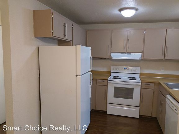 4th image of 5711 202nd St SW APT 3