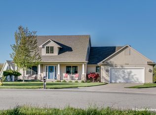 7028 Rosewood Ct, Hudsonville, MI 49426