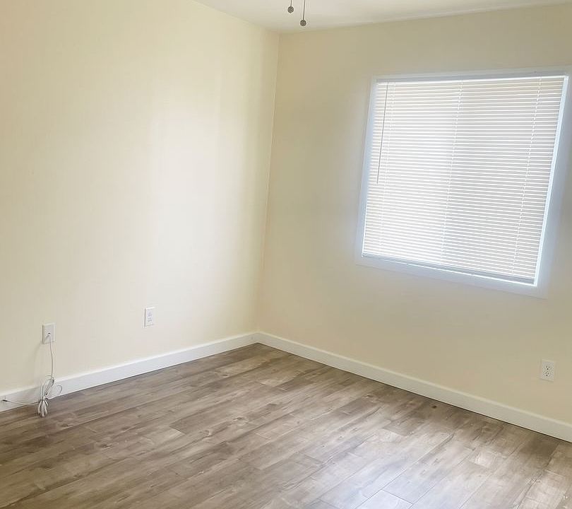 2nd image of 9315 Compton Ave #93155
