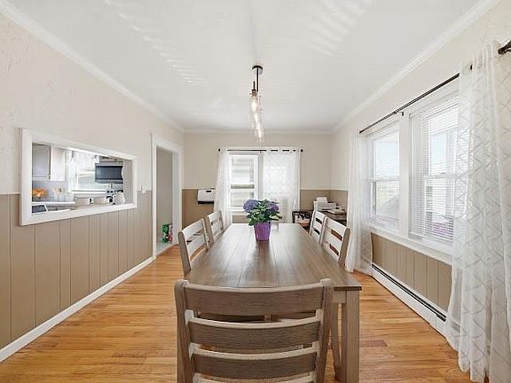 5th image of 113 Woodside Ave