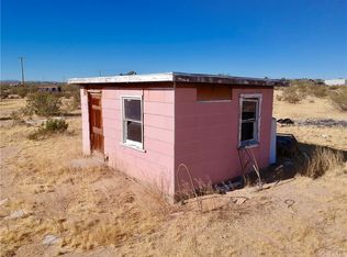 1350 Golden Slipper Ln, Landers, CA 92285