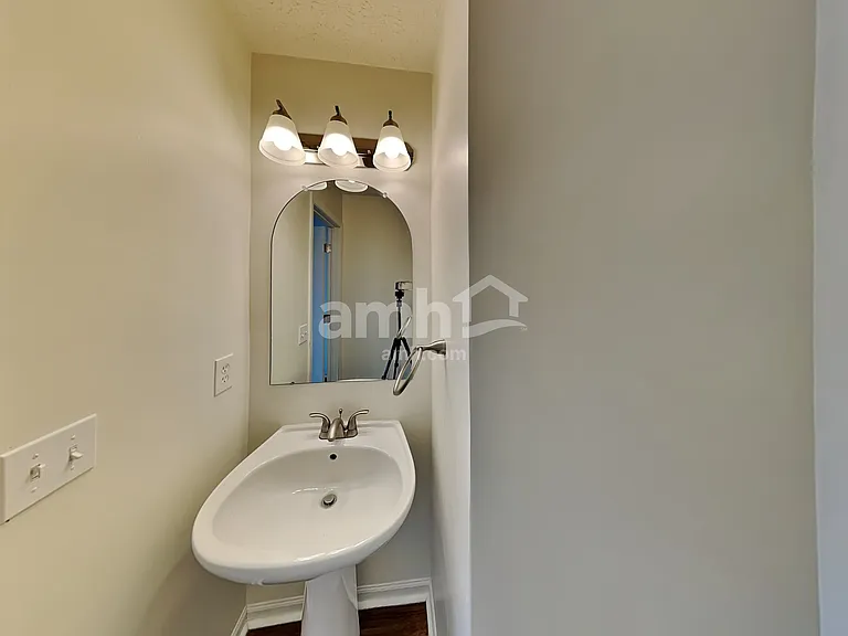 752 Keltoncrest Dr — Photo 9