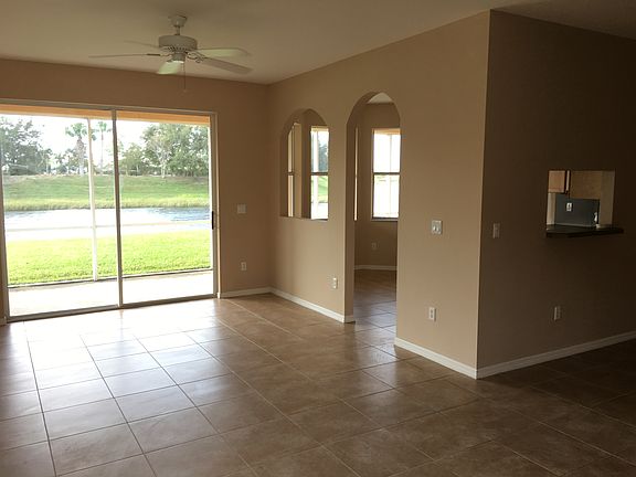4th image of 10066 SW Chadwick Dr