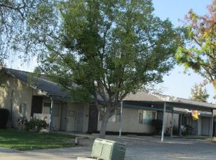 964 Conquistador St, Hanford, CA 93230