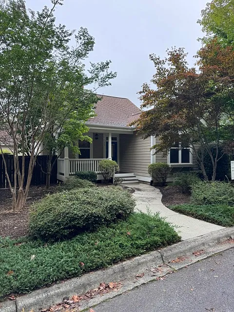 90 S Inglenook Ln