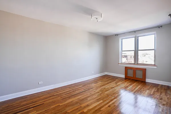 Rented by Universal Realty Group | media 6