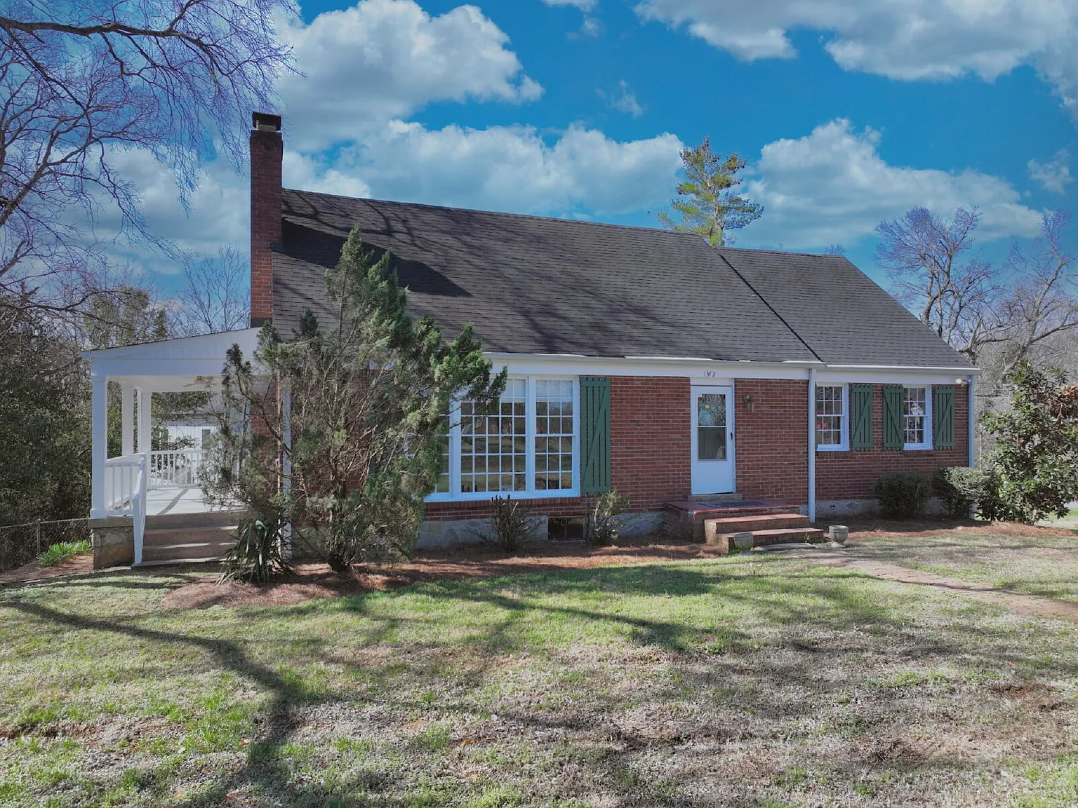 4 bed, 2.5 bath, 2934 sqft, $2,995 — Photo 1