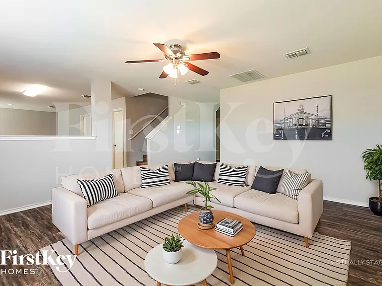2809 Spencer Cir — Photo 5