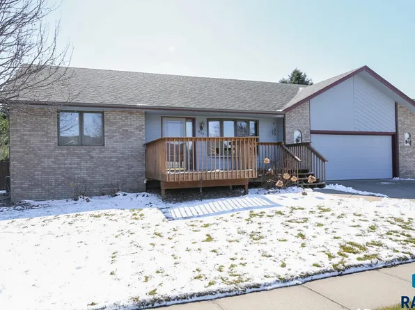 401 S Lakota Ave, Brandon, SD 57005