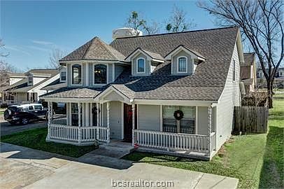 3rd image of 1608 Park Pl