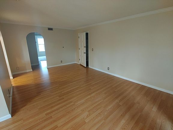3rd image of 1071 Alta Mira Dr