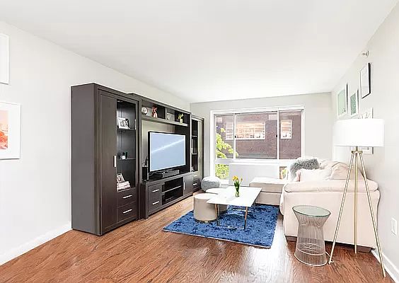 1st image of 555 W 23rd St APT N3j