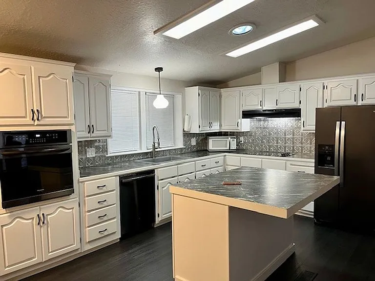 2159 Hastings Ln SE — Photo 11