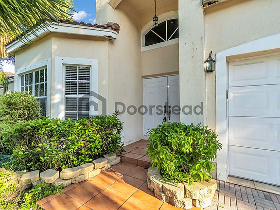 4th image of 4041 NW 62nd Ct