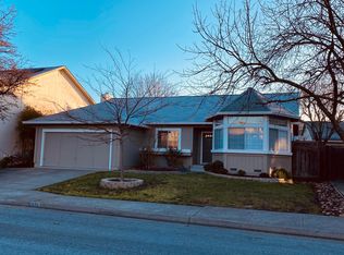 674 Natalie Dr, Windsor, CA 95492