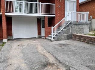 28 Major Oaks Dr, Brampton, ON L6V 3K2