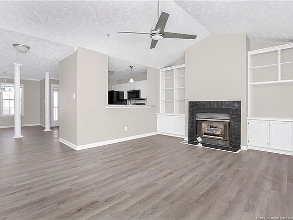 5th image of 382 Bubble Creek Ct Unit 10