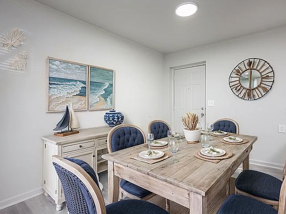 2nd image of 2531 Crestwood Dr #1844-T