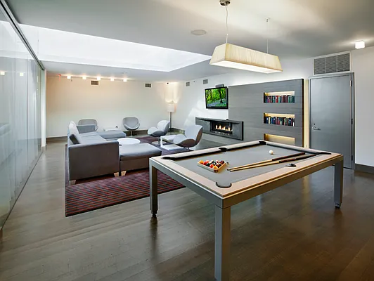 Rented by Adellco Management | media 30