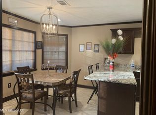 2726 Hemingway Cir, Jackson, MS 39209