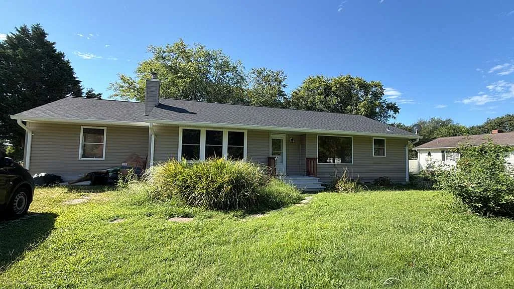 3 bed, 1728 sqft, $2,950 — Photo 1