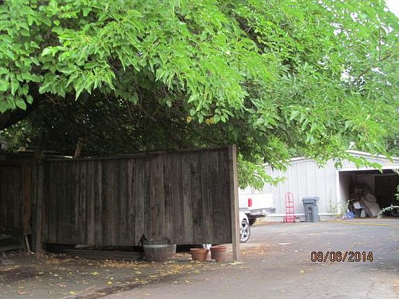 2nd image of 4046 Jefferson St
