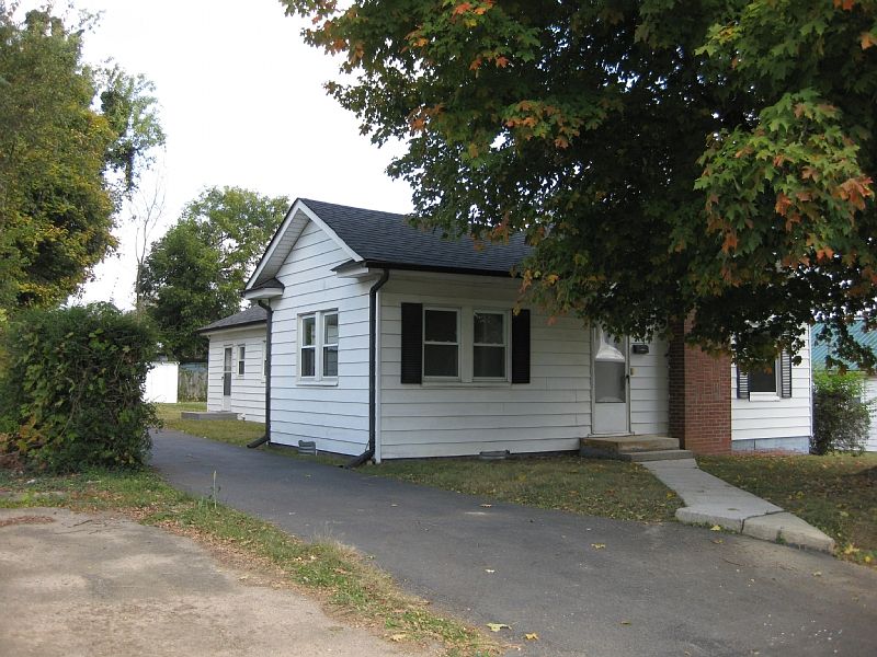 1st image of 223 Montrose Ave