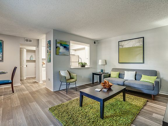 Willow - Living Room