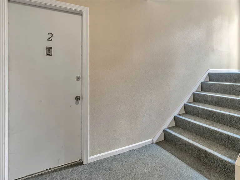 Country Club Park Apartments (320 S. Drake LLC) — Photo 17