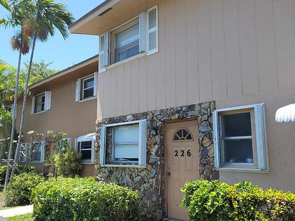 3rd image of 450 SE 7th St APT 226