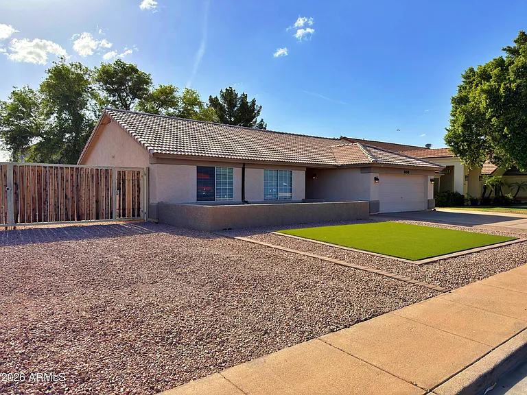 808 N Winthrop Cir — Photo 1