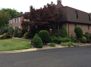 70 Harristown Rd APT 8, Fair Lawn, NJ 07410