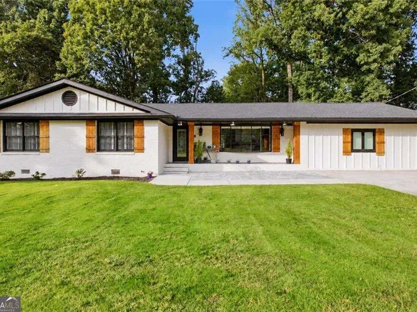 261 Lendon Ln, Lawrenceville, GA 30043