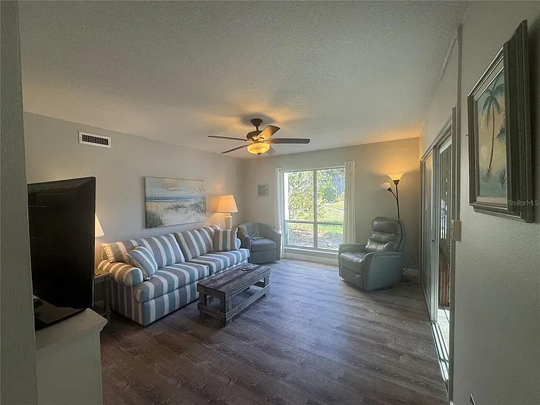 621 Windrush Bay Dr #621 — Photo 5
