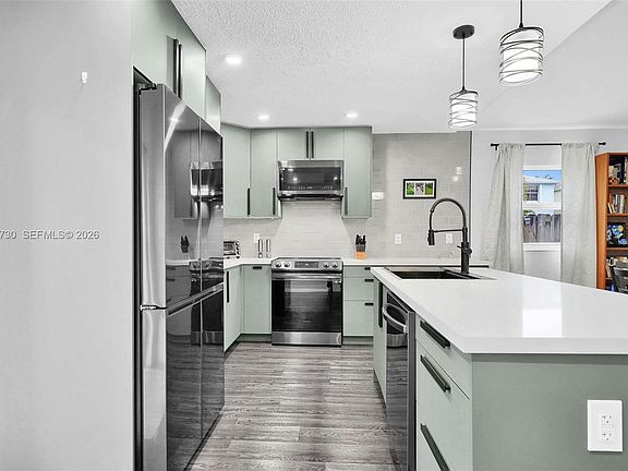 4th image of 4444 SW 72nd Ter