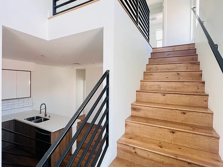 250 S Burlington Ave #250 — Photo 30
