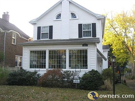 2nd image of 1577 W Forest Ave