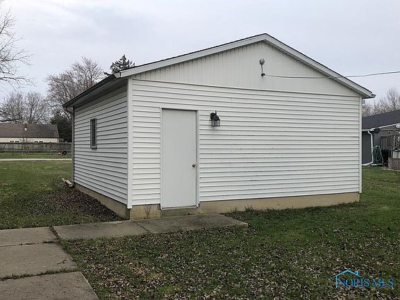 3rd image of 540 N Church St