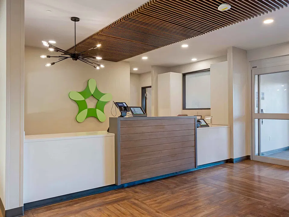 Lobby and Guest Check-in