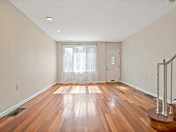 2nd image of 2508 S Sartain St