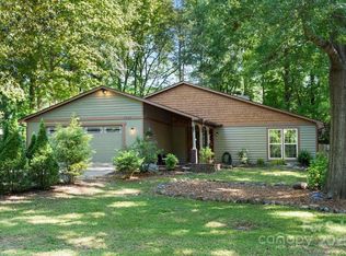 7357 Elwood Dr, Charlotte, NC 28227